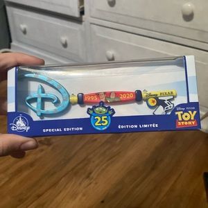 Limited Edition Toy Story 25 years Disney key